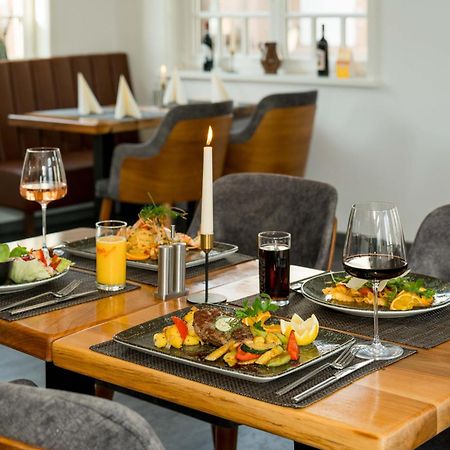 Roca Restaurant Und Hotel Bommersheim Екстер'єр фото