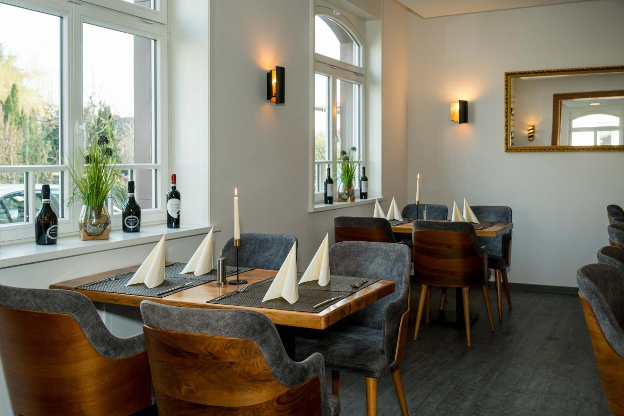 Roca Restaurant Und Hotel Bommersheim Екстер'єр фото
