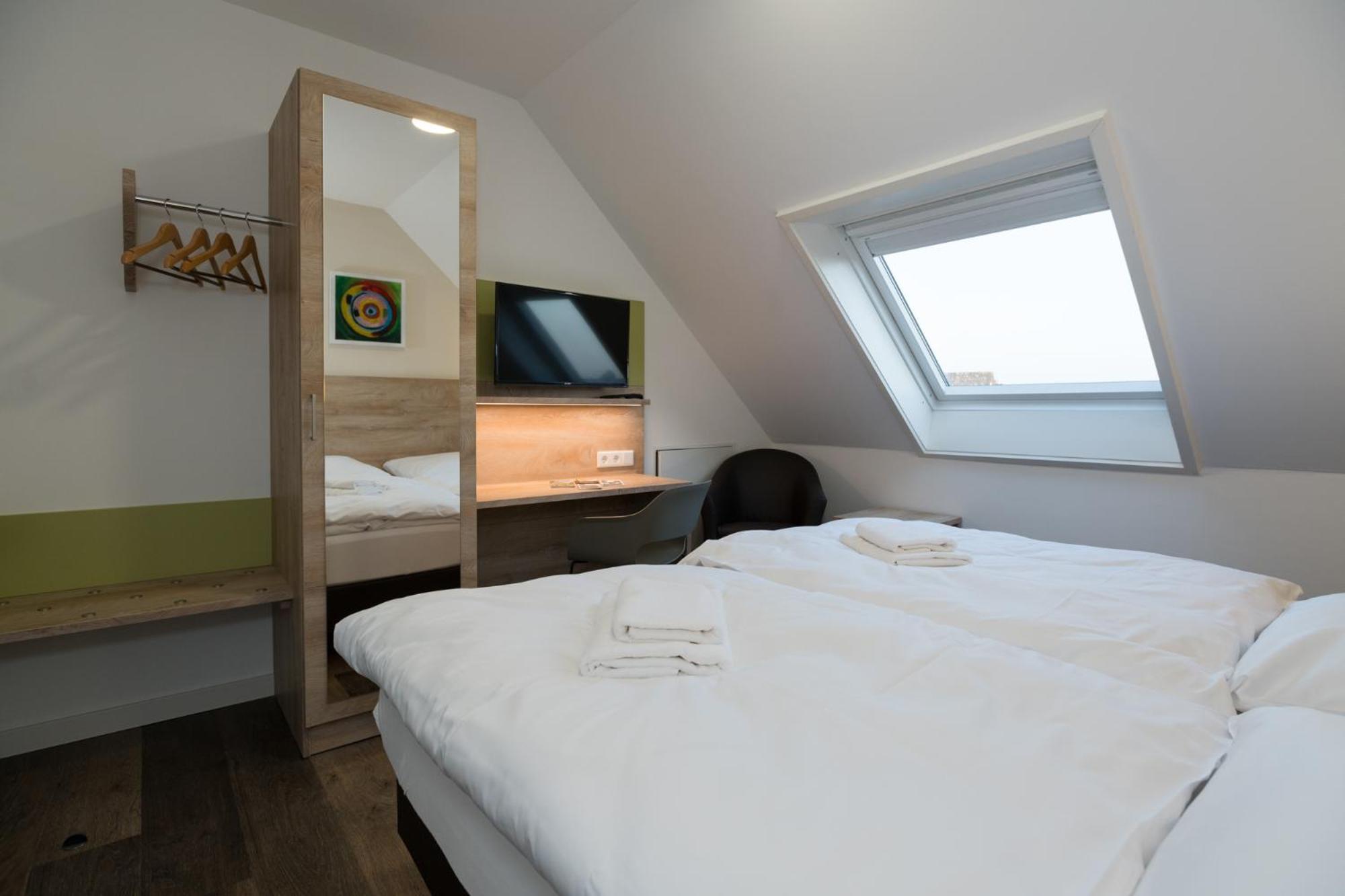 Roca Restaurant Und Hotel Bommersheim Екстер'єр фото